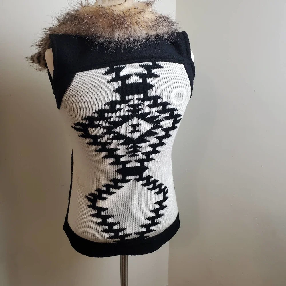 THREAD & SUPPLY | ASYMETRICAL WOOL BLEND SWEATER VEST AZTEC FAUX FUR WOMEN'S XS